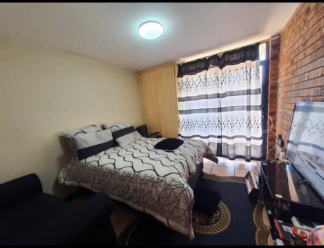 1 BEDROOM APARTMENT FOR SALE IN DASSIE RAND